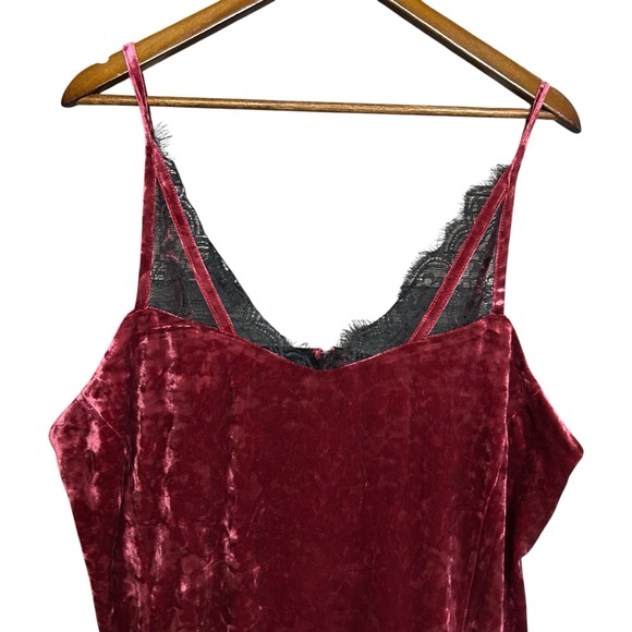 Wine Red Strappy Lined Velvet Velour Just Below the Knee Dress Size XL - Picture 2 of 6